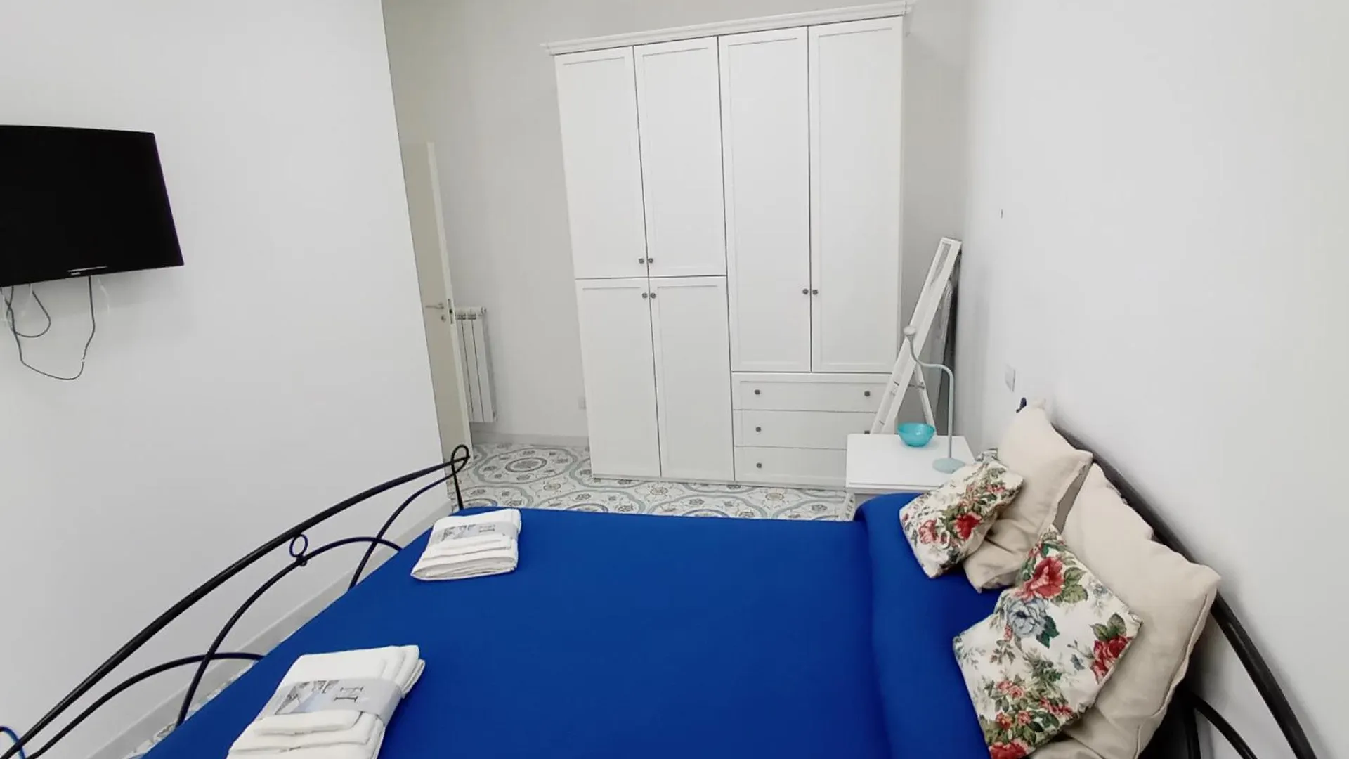 Salotto Vergini Centro Storico Apartment Naples Italy